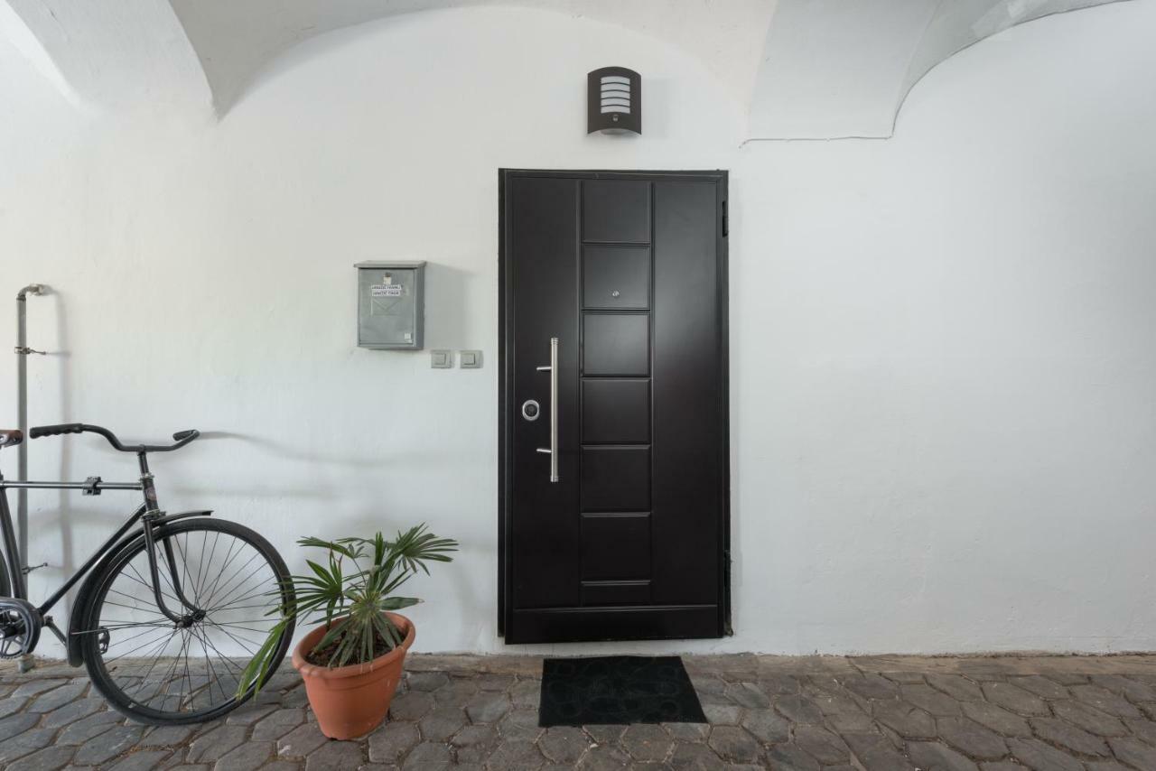 Royal Vega Apartment Ljubljana Exterior photo
