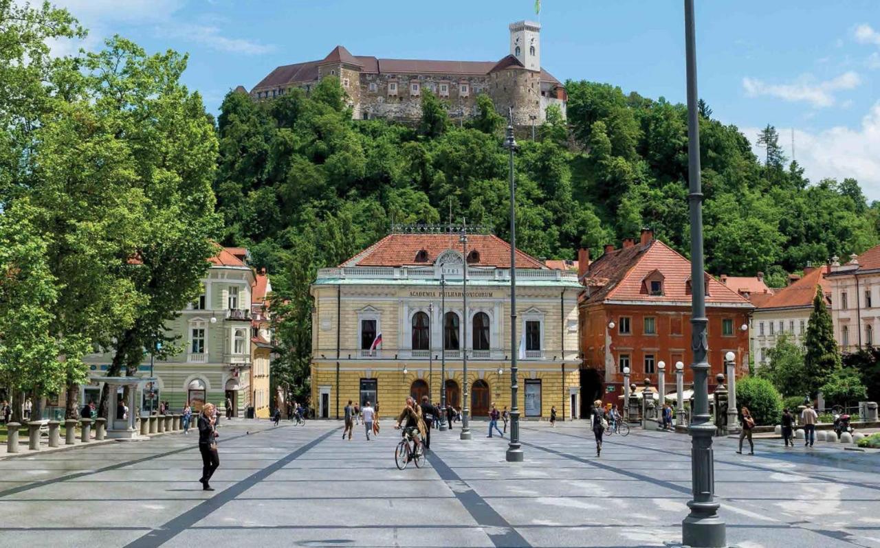 Royal Vega Apartment Ljubljana Exterior photo